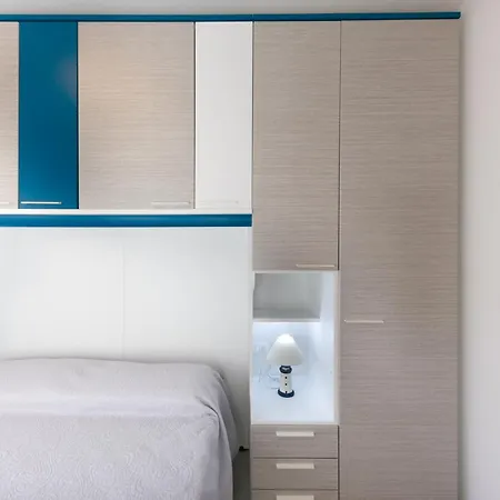 Elba مارينا دي كامبو